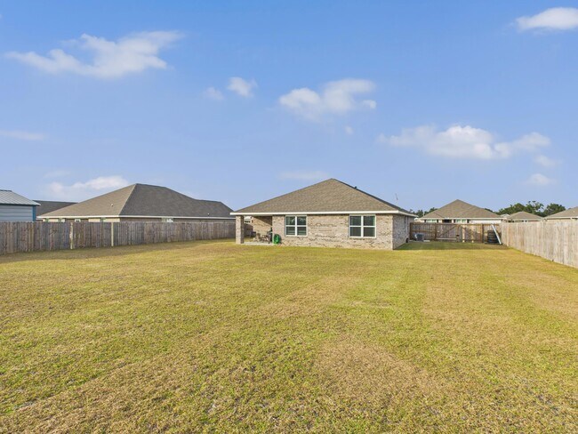 Building Photo - 8775 Clearbrook Dr