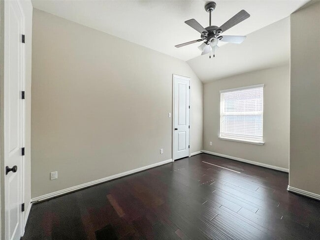 Building Photo - 3018 Diego Dr