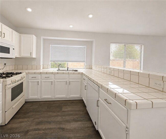 Building Photo - 2436 Twin Flower Cir