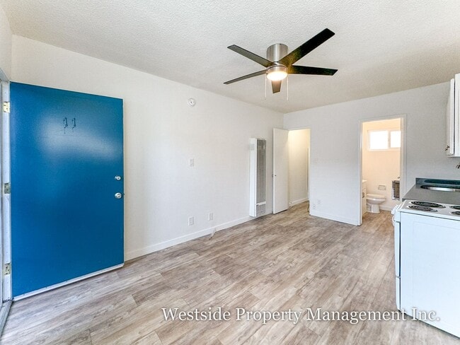 Building Photo - 28 Sunset Ave