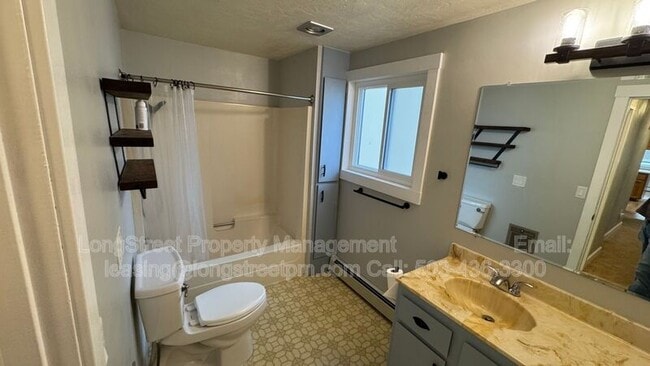 Building Photo - 2995 Fir Oaks Dr SW