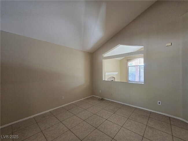 Building Photo - 8120 Sandy Creek Dr