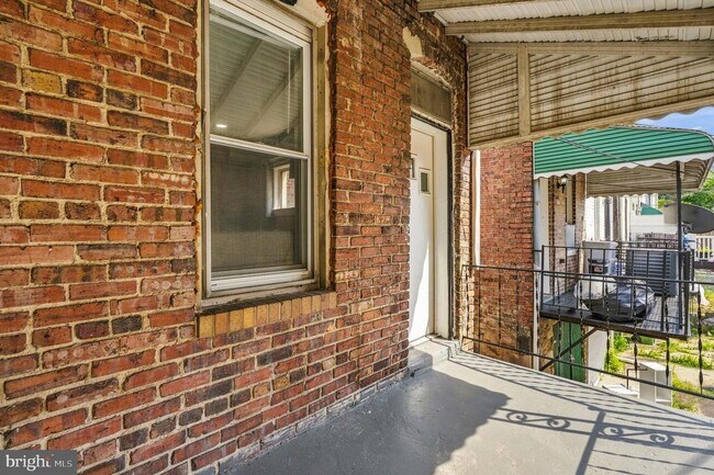 Building Photo - 1516 N Luzerne Ave