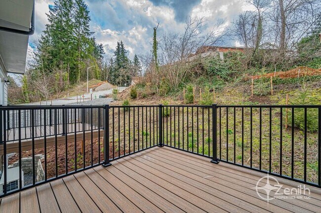 Building Photo - 4904 NE 2nd Ct