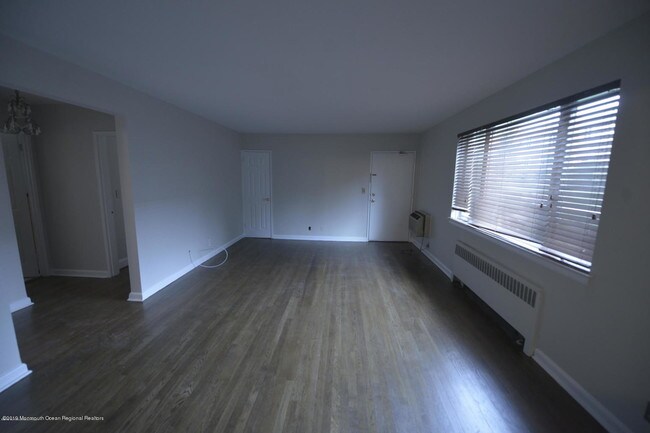 Building Photo - 283 Spring St