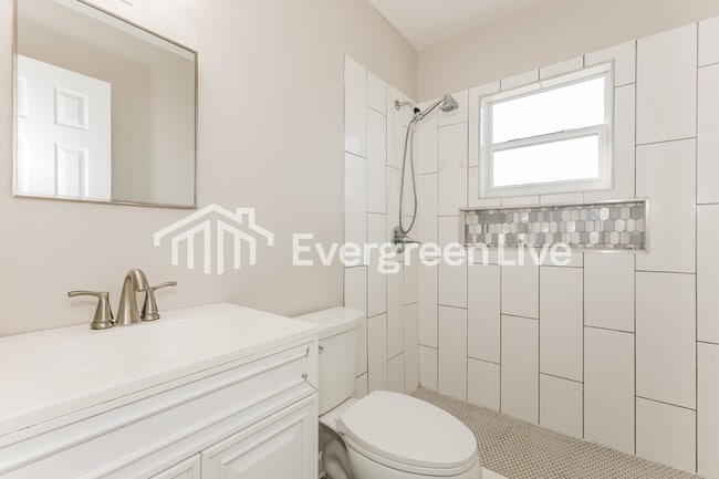 Building Photo - 139 Harrison St