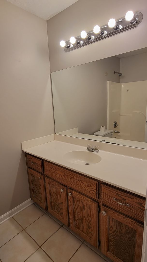 Building Photo - Laurel Creek Subdivision