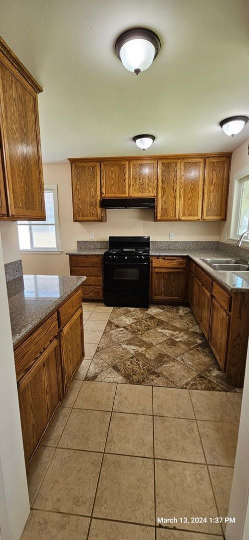 Building Photo - Charming Updated Single Story Home is Cent...