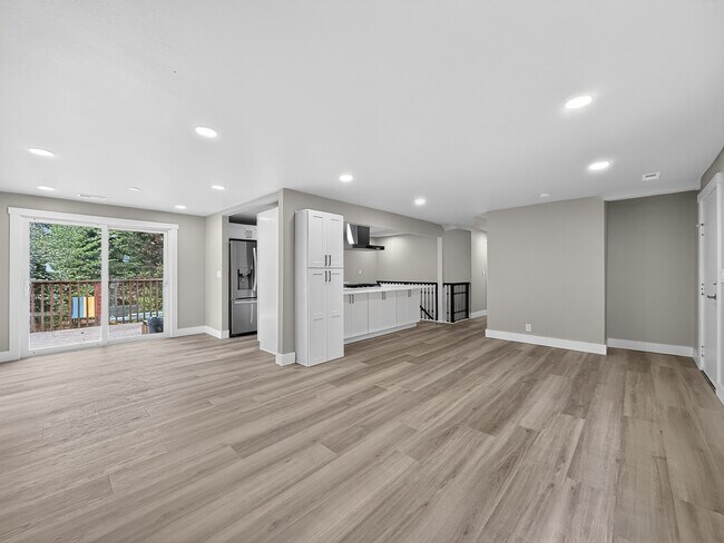 Building Photo - 12529 14th Avenue Northeast