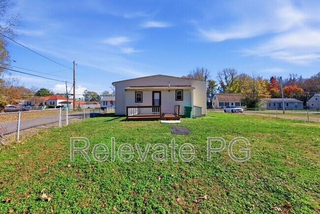 Building Photo - 100 Lowell St