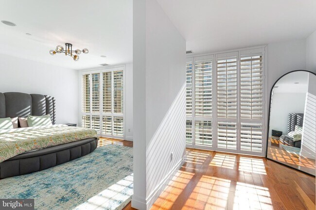 Building Photo - 147 Waterfront St