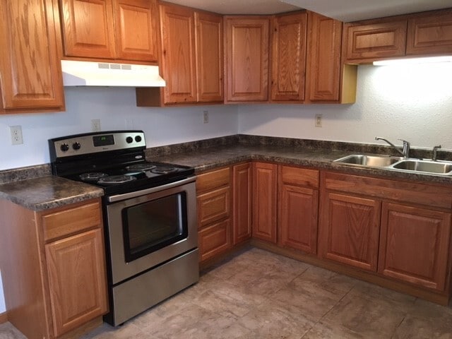 Building Photo - 606 N Main St