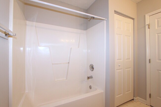 Building Photo - Charming 3-Bedroom Home in Raleigh!