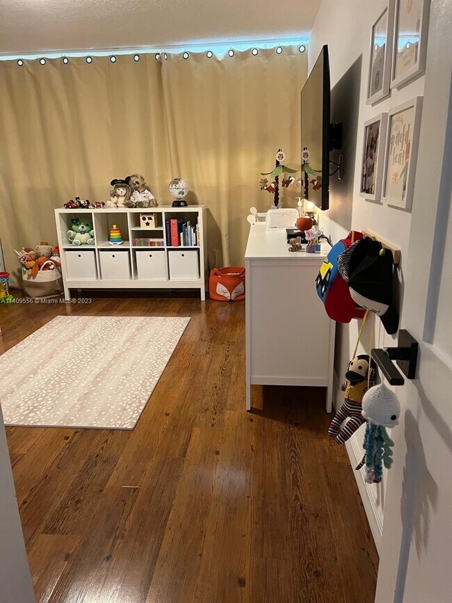 Building Photo - 13155 Ixora Ct