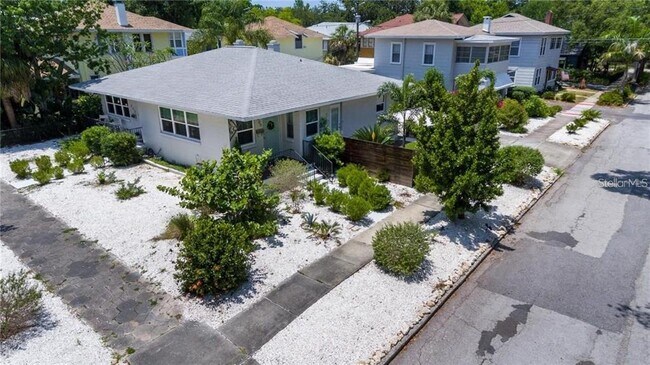 Building Photo - 1400 Locust St NE