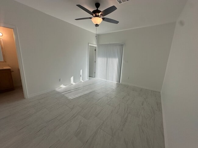 Building Photo - 448 S 17th Ave