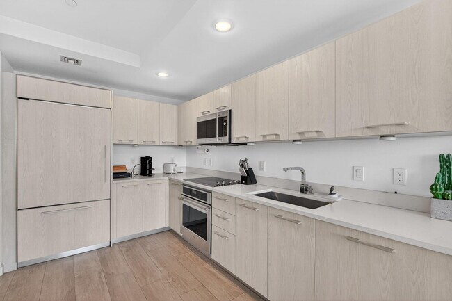 Building Photo - 55 SW 9th St