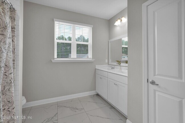 Building Photo - 247 Huguenot Ln