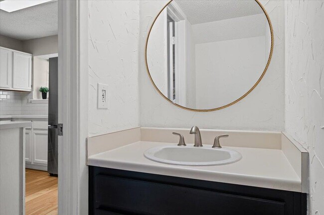 Building Photo - 11821 Bittern Hollow