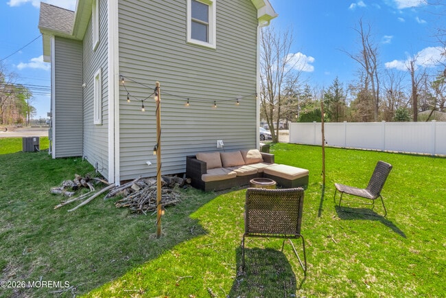 Building Photo - 26 Toms River Rd