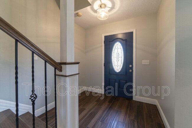 Building Photo - 1432 Bella Coola Dr