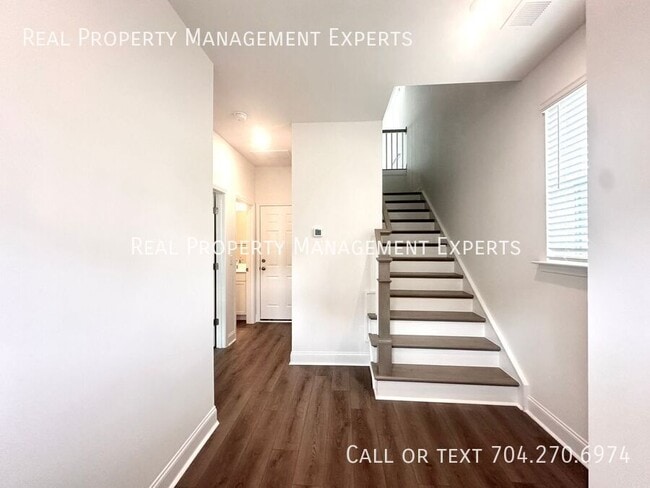 Building Photo - 15328 Ballancroft Pkwy