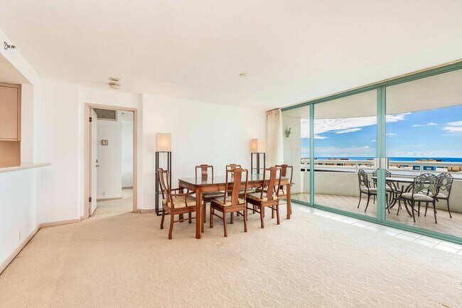 Building Photo - 1341 Kapiolani Blvd