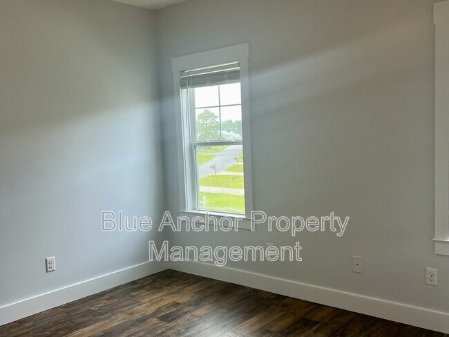 Building Photo - 153 Leeward Ln