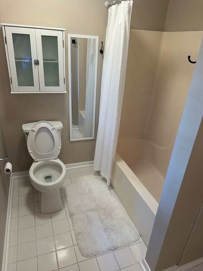 Building Photo - 3000 Sandy Bluff Pl