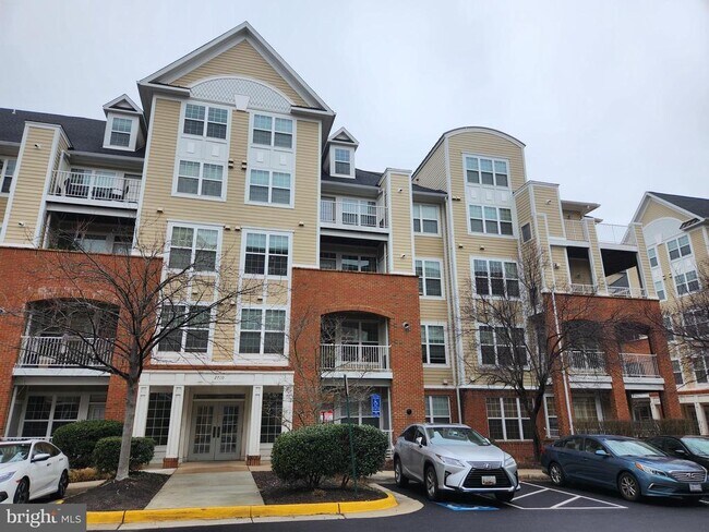 Building Photo - 2710 Bellforest Ct