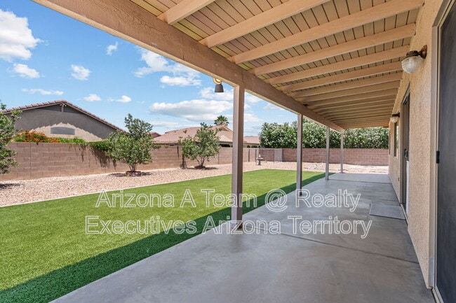 Building Photo - 8969 E Martha Root Ct