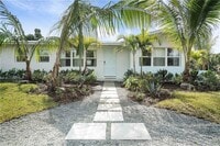 Building Photo - 901 E Madison Ave