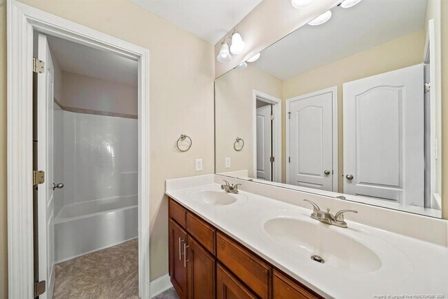 Building Photo - 204 Executive Dr