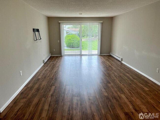 Building Photo - 117 Ironwood Plaza