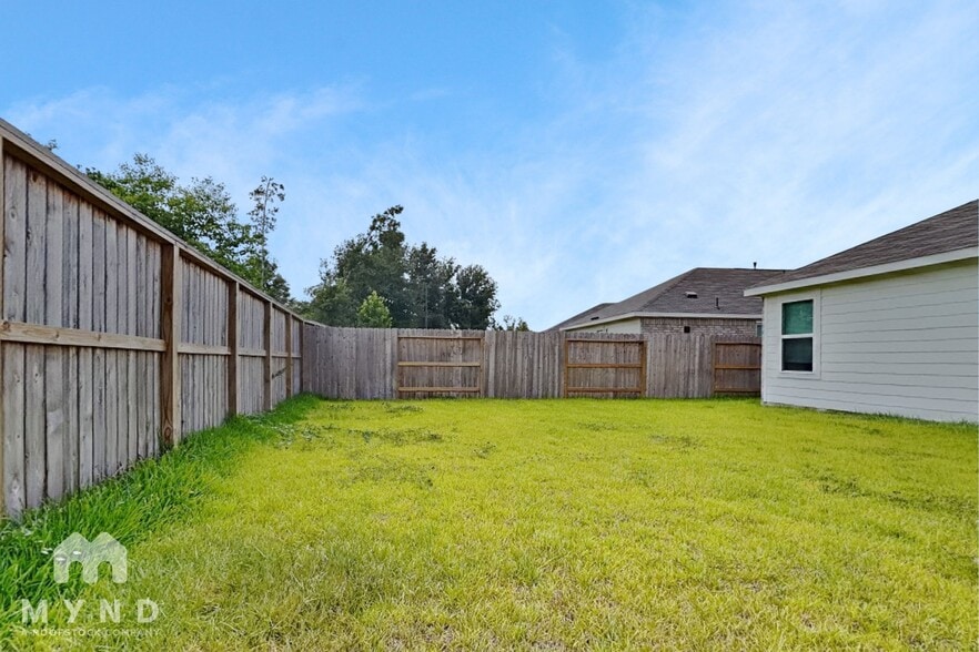 Building Photo - 944 Capracotta Dr