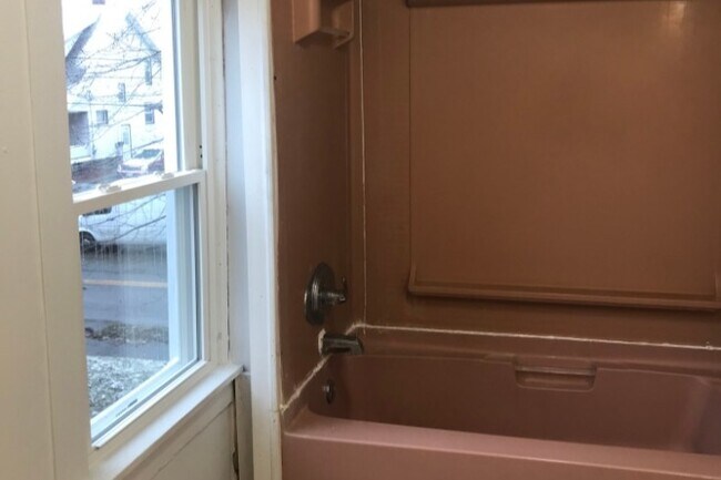 Building Photo - 2822 4th St NW