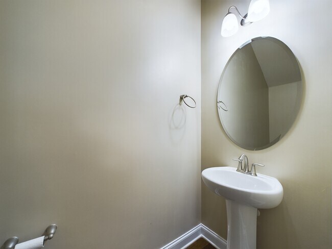 Building Photo - 5055 Gribble Ln