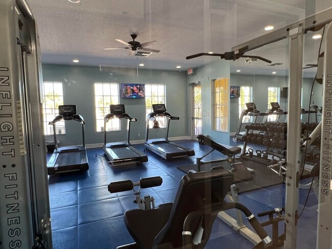 Building Photo - 9618 Seaspray Dr