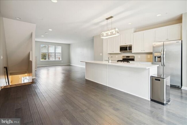 Building Photo - 23123 Azalea Ln