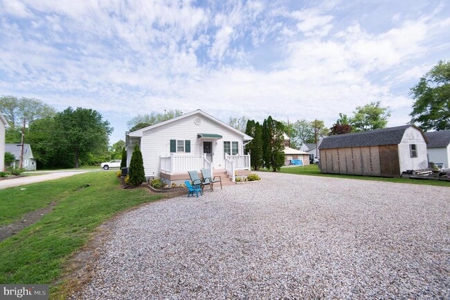 Building Photo - 110 Middle St