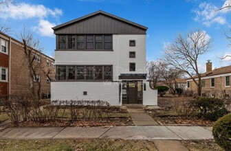 Building Photo - 6304 N Troy St