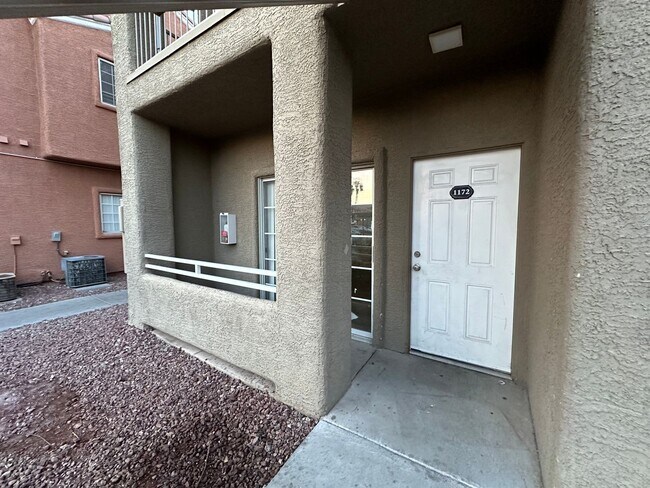 Primary Photo - Upgraded 3 bedroom!