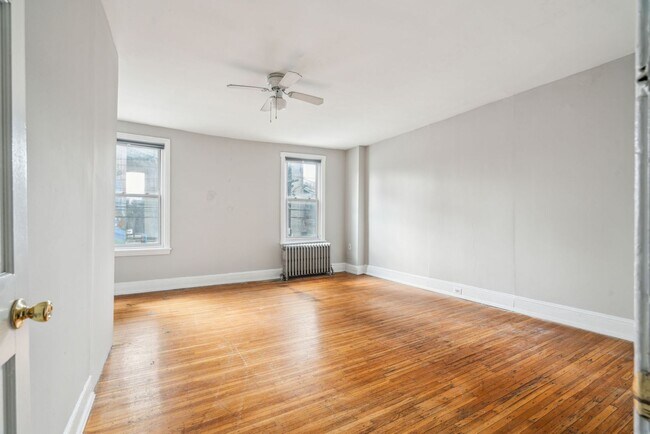 Building Photo - 4159 Ridge Ave