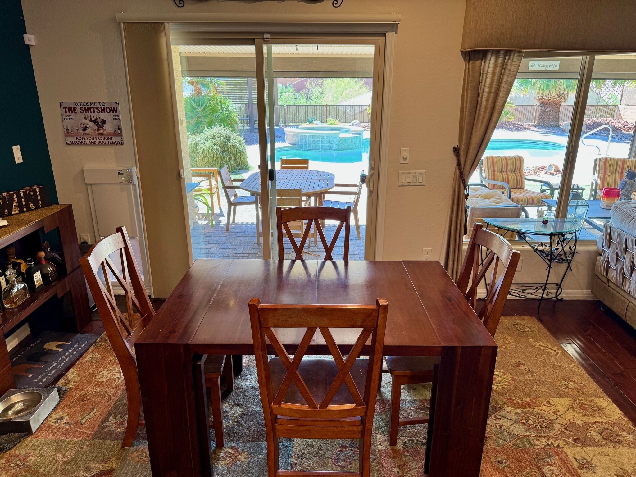 Dining Tables - 1582 Smoke Signal Ct