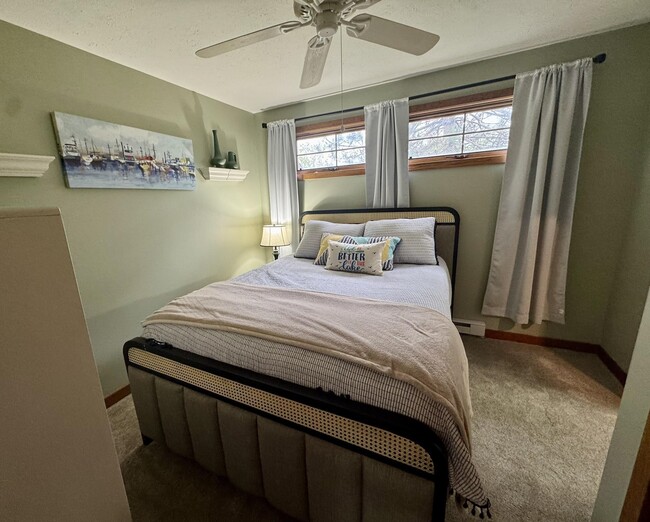 Building Photo - 20 Golf View