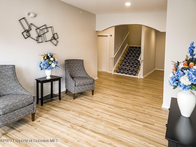 Building Photo - 163 Bianca Wy