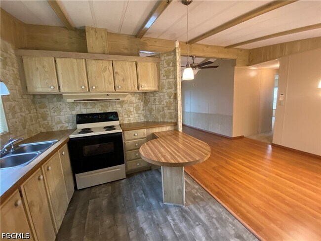 Building Photo - 234 Lamplighter Ln