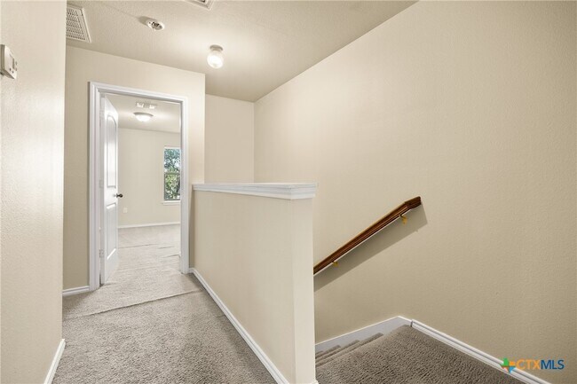 Building Photo - 1011 Brown Rock Dr