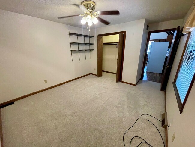 Building Photo - Unique 4 Bedroom Home on Dead-End Road w/ 6 Acres