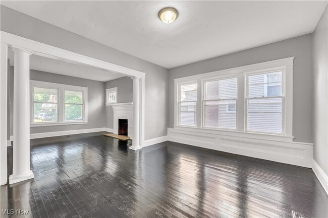 Building Photo - 3249 Hyde Park Ave